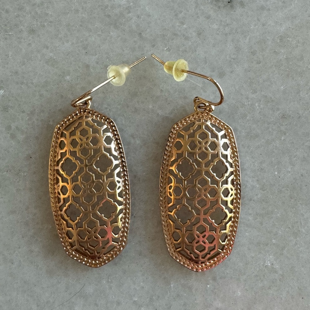 Kendra Scott rose gold drop earrings